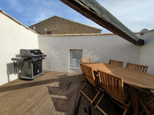 Maison de village avec terrasse proche plages - Location saisonnière - Lespignan