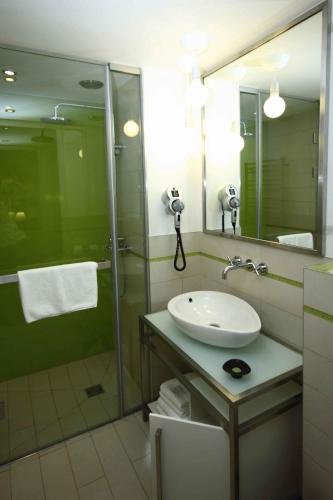 Pure White - image 6