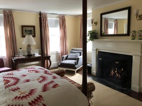 Bridgehampton Inn 4