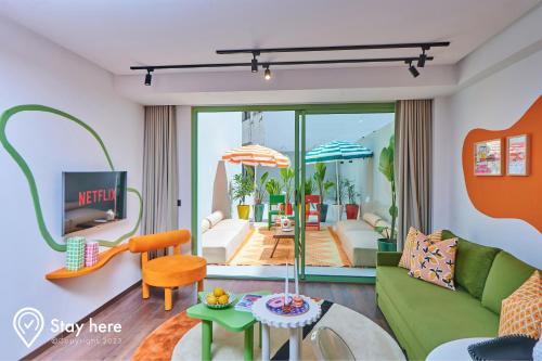 Shared lounge/TV area, Stayhere Casablanca - CIL - Vibrant Residence in Cil