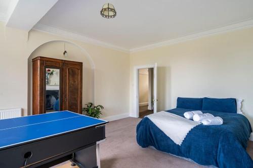 Perfect for Large Family & Friends, Free Parking, Games photo 3