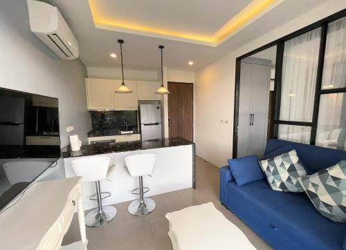 Modern Condo Palmyrah by Lofty