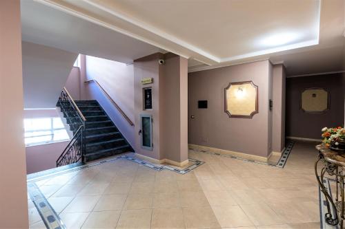 Prince Hotel - image 8