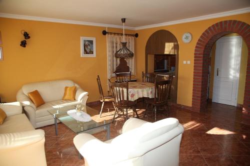  Edina Apartman in Zalakaros