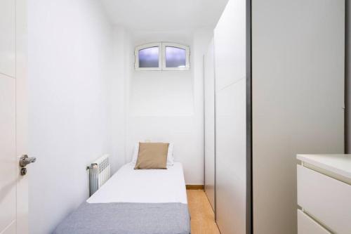 Cosy interior ground floor in Barrio Salamanca-BOC5