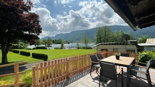  Ferienhaus direkt am Ossiacher See in Steindorf am Ossiacher See