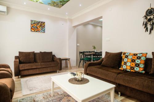 Comfortable and Central Flat Very Close to Taksim