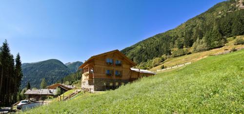 Exterior view of Hotel Chalet Alpenrose Bio Wellness Naturaktivhotel