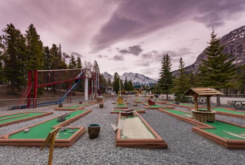 Viesnīcas āriene, David Thompson Resort in Cline River (AB)