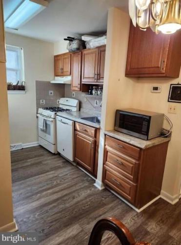 Quiet 2 Bedroom Apartment Condo in the Hampden / Medfield area few minutes to Downtown - Emerald Elite in Baltimore, USA