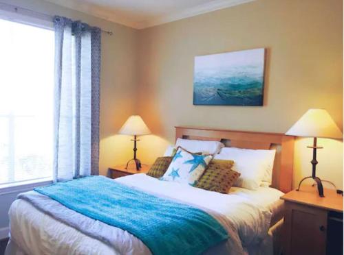 The Dawn Oceanfront Condo on Seawall Blvd in Galveston, USA