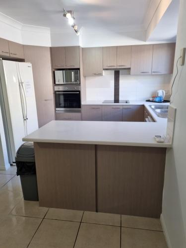 BLK Stays Guest House Deluxe Units Caboolture South