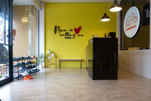 Lobby, พักแน๊ป โฮสเทล น่าน Paknap Hostel in Nan Suburbs