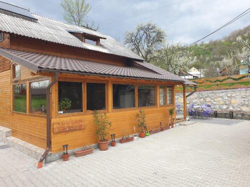 . Casa cu povesti Rosia Montana