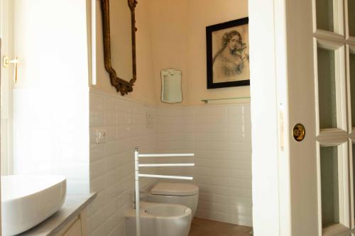 Ai Leoni Ruggenti - Suite dei Tesori Antichi in Monferrato