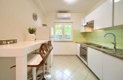 Apartments Adria Danka - image 5