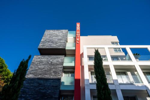 Dan Hotel - Tap to explore photos