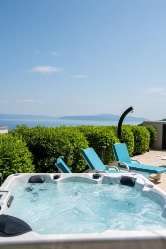 Villa Sveti Petar - with heated pool and outdoor jacuzzi - Accommodation - Opatija