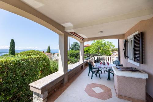 ระเบียง/ชานเรือน, Apartment Krebelj by El-Pi Tours in สเวติ วิด-มิโฮลยิเซ