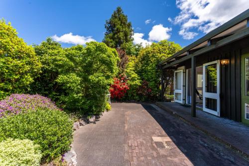 Elegant Townhouse - image 4