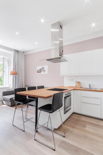 Prague Days - Minimalist Flat - Trendy Karlin, Прага (фото 8)