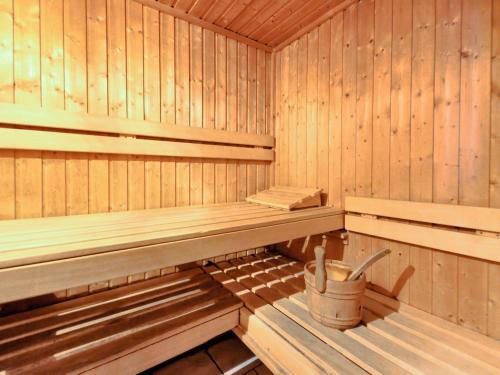 Chalet mit Saunabereich - CH 383.014 - image 8