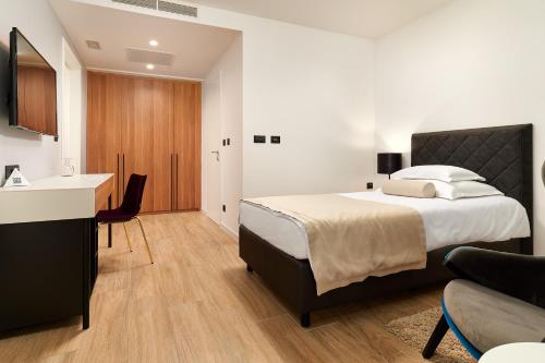 Amphora Hotel - image 7