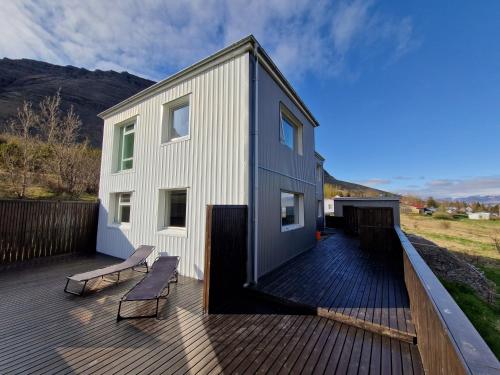 Sólgarður Guesthouse