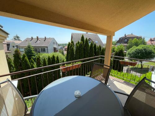 Balcony/terrace, Garda Wellness Apartmanhaz in Hévíz