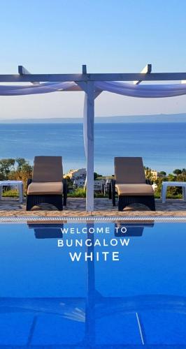  Bungalow White Tennis Apartments & Suites in Pefkochori