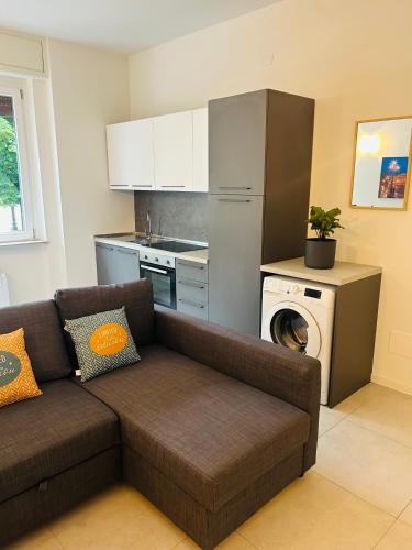 One-Bedroom Apartment image 4