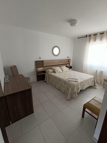Double Room image 4