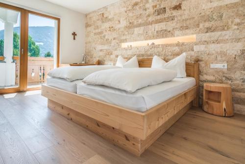 1 double bed