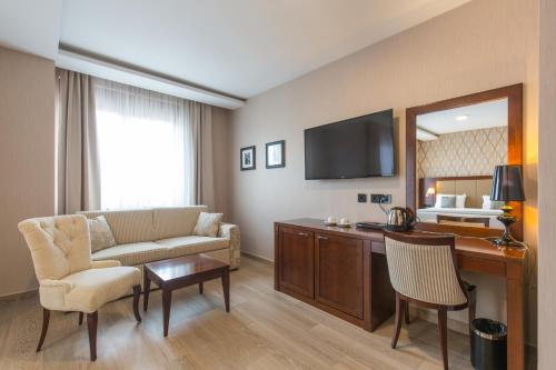 Xenon Hotel - image 11