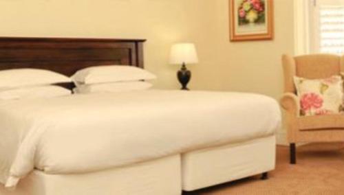 1 king bed, 2 twin beds