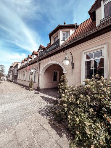 . Hotel Zajazd Kultury, dawniej Pocztowy