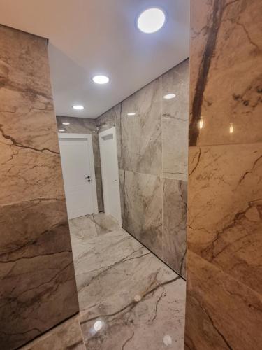 הברון baron, Rishon LeẔiyyon (photo 6)