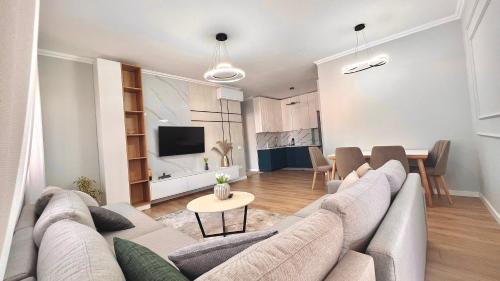 Zeus Tirana Suite, Tirana