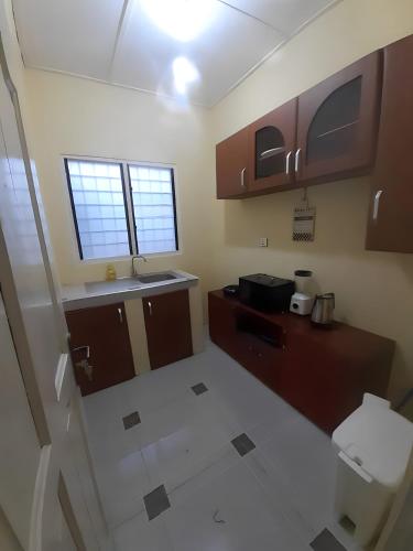 Фасада на хотела, Lord's Hands Guesthouse Hotel in Winneba