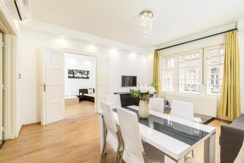 Real Apartments Kertész - image 8