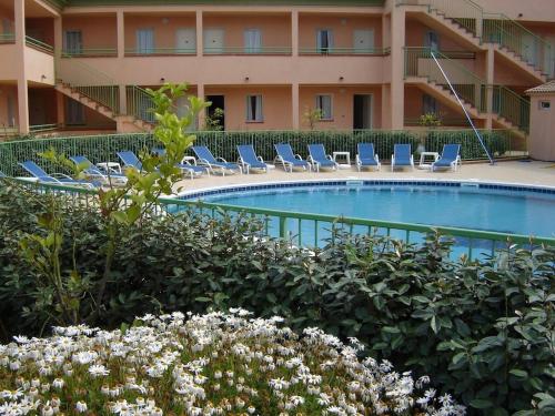 Grazioso bilocale a 200 m dal mare in residence con piscina e WI-FI Grazioso bilocale a 200 m dal mare in residence con piscina e WI-FI