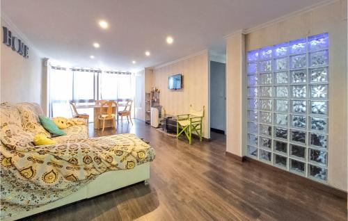 3 Bedroom Cozy Apartment In Gandia