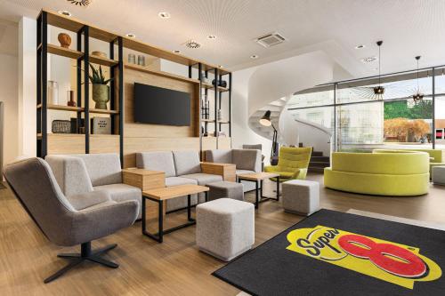 Super 8 by Wyndham Koblenz