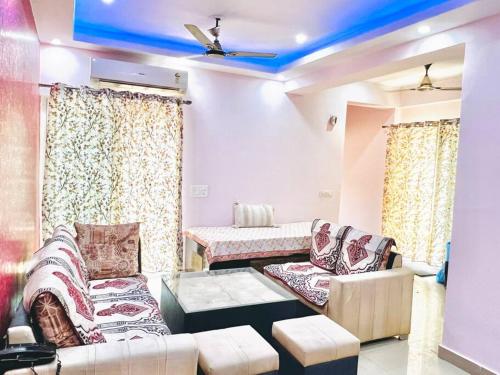 Lovely 2 BHK flat fullyfurnished