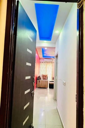 Lovely 2 BHK flat fullyfurnished