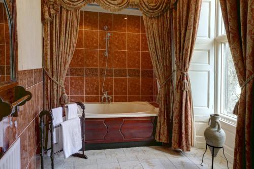 Best Western Walworth Castle Hotel - image 14