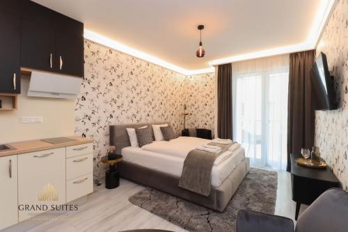Grand Suites Central Room Type - Queen Studio