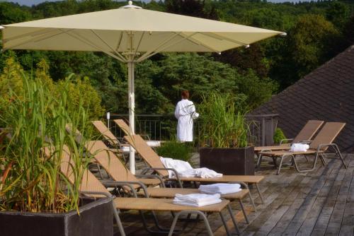 Nells Park Hotel - image 3