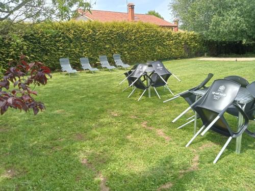 Pension Xacobeo Lavacolla near สนามบินซานติอาโก เด กอมโปสเตลา