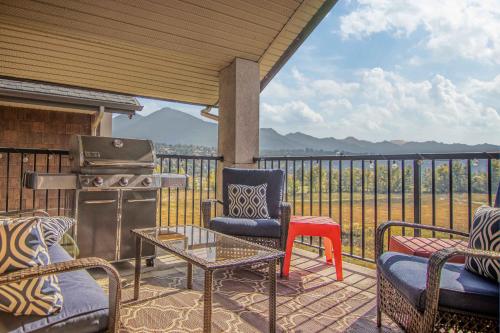 Dotări, Mountain getaway condo - 5 min walk to the beach! in Invermere (BC)